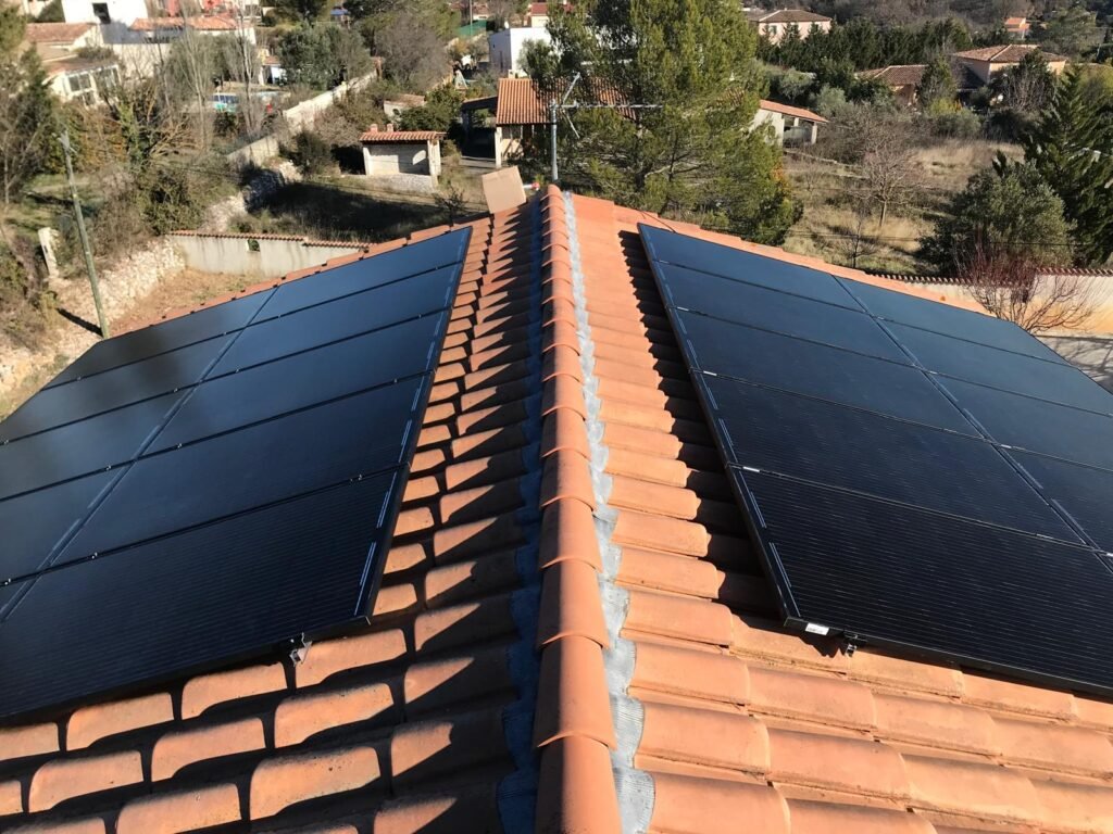 Panneaux solaires photovoltaïques à Lorgues